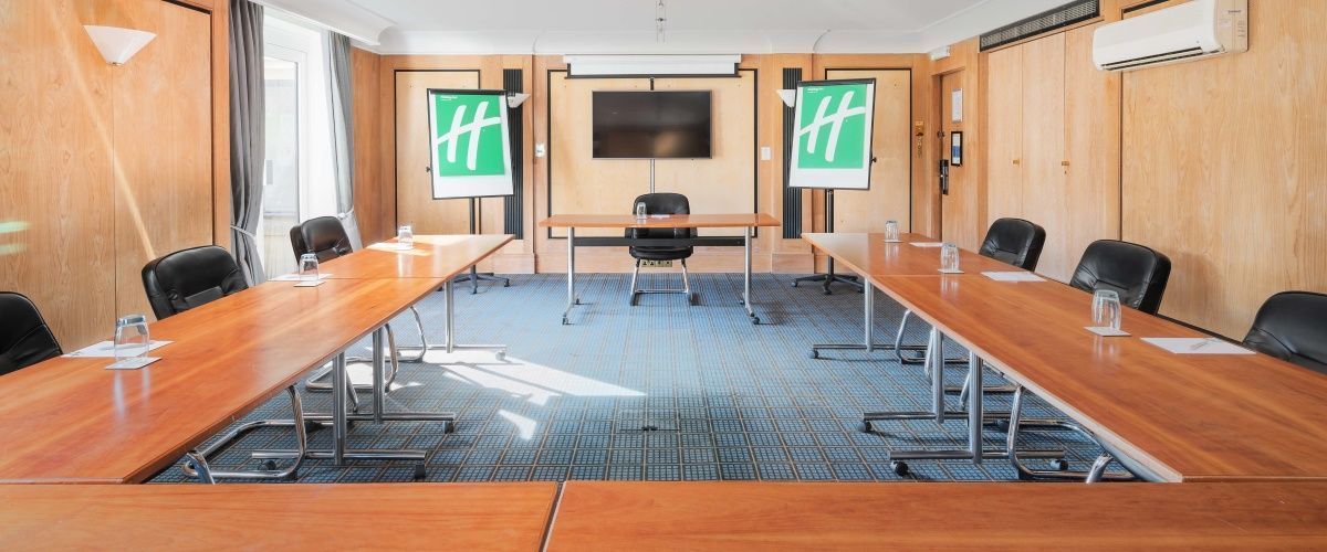 Meetings at Holiday Inn L B