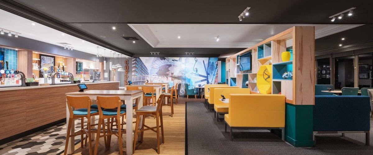 Open Lobby Bar and seating area
