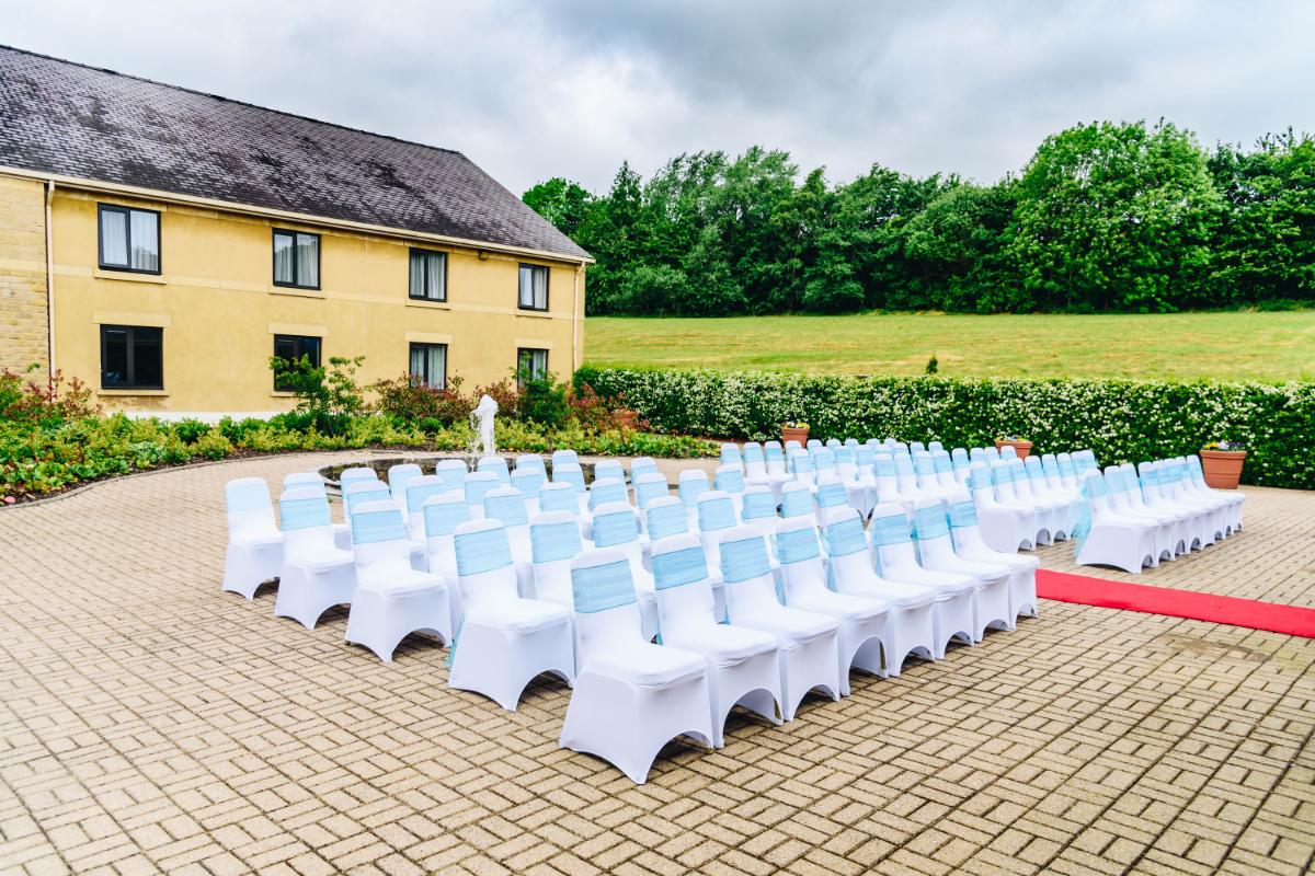 Outdoor wedding Leeds.